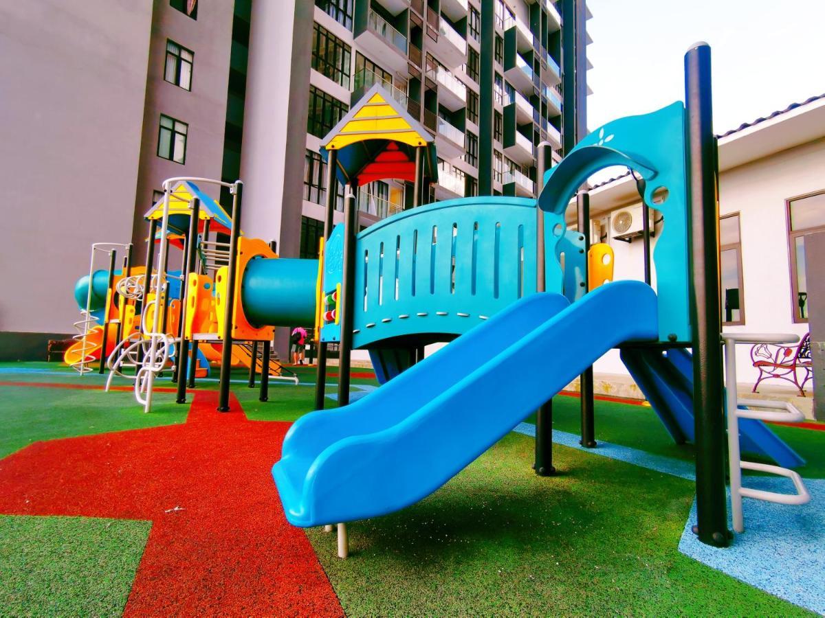 Legoland 3Min Lakeview Happyrainbowsuite 7Pax 2R2B Nusajaya  Exterior foto